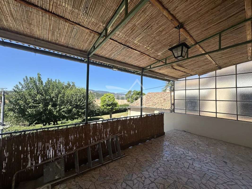 Maison à L&#039;ESCALE