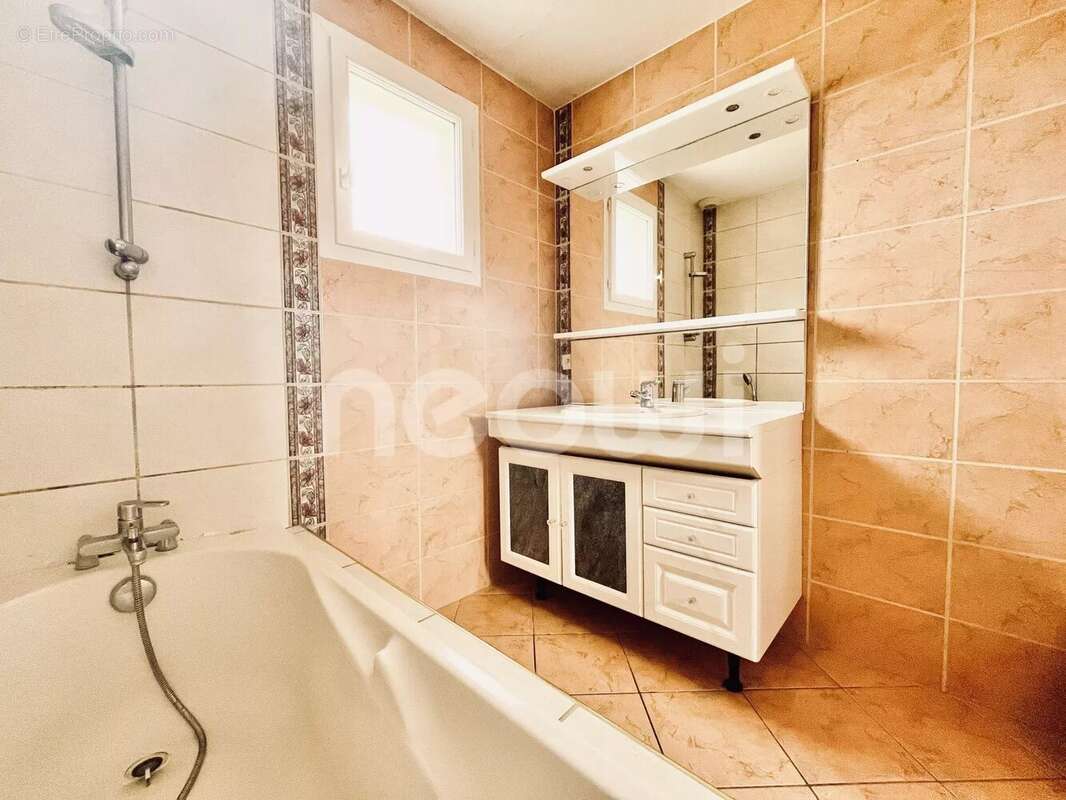 Maison à PONT-DU-CHATEAU