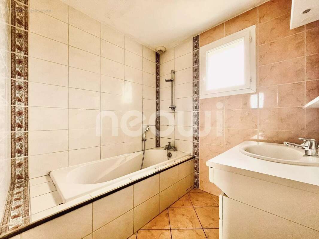 Maison à PONT-DU-CHATEAU