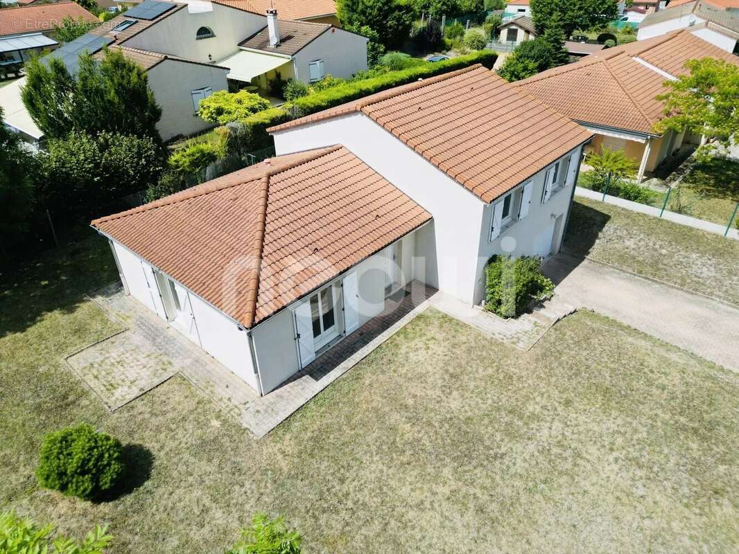 Maison à PONT-DU-CHATEAU