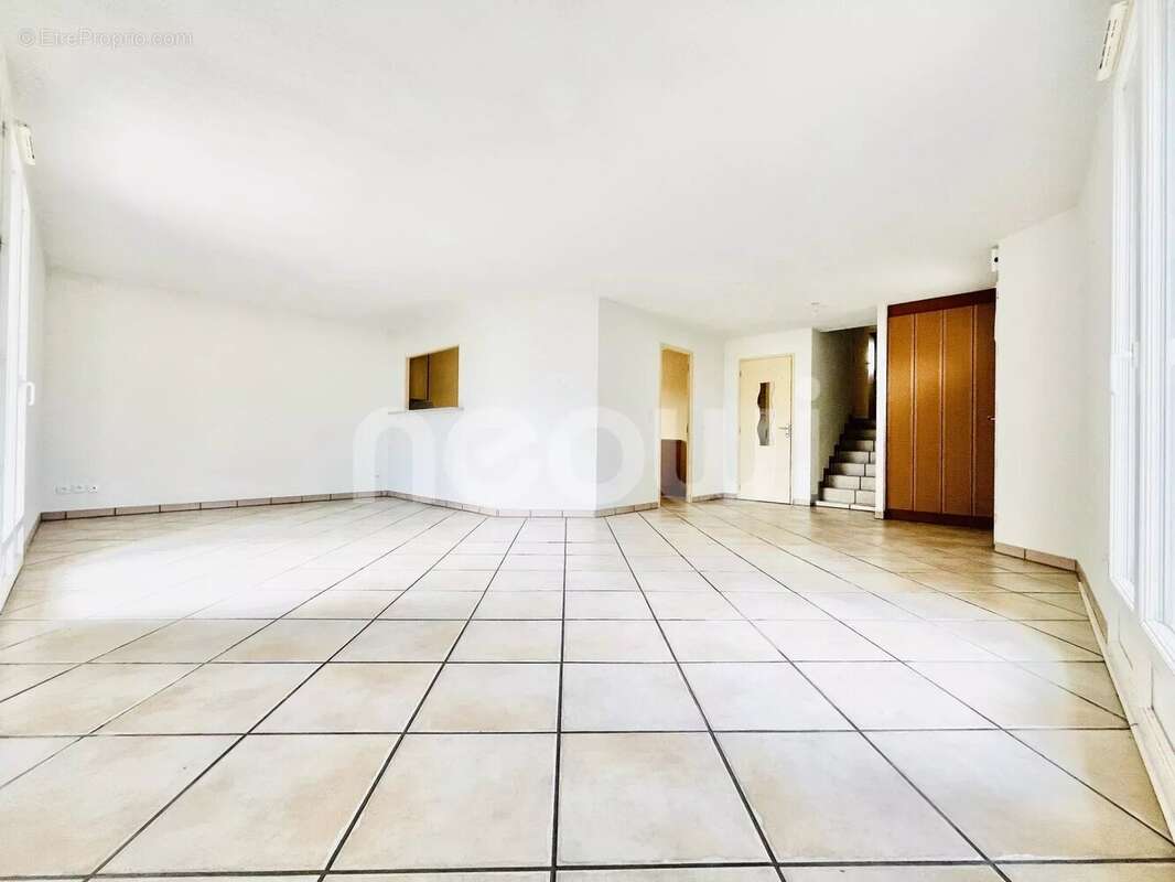 Maison à PONT-DU-CHATEAU