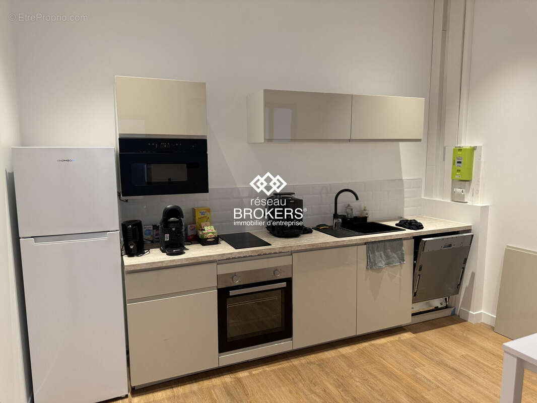 Commerce à ANDREZIEUX-BOUTHEON