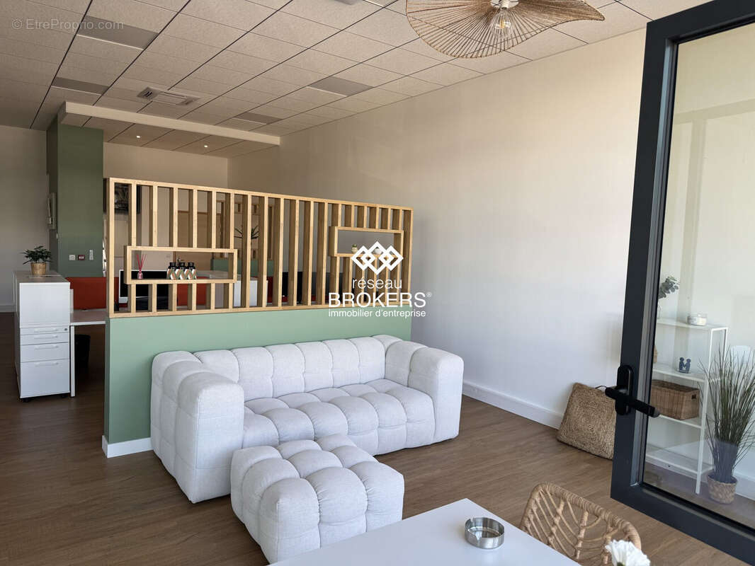 Commerce à ANDREZIEUX-BOUTHEON