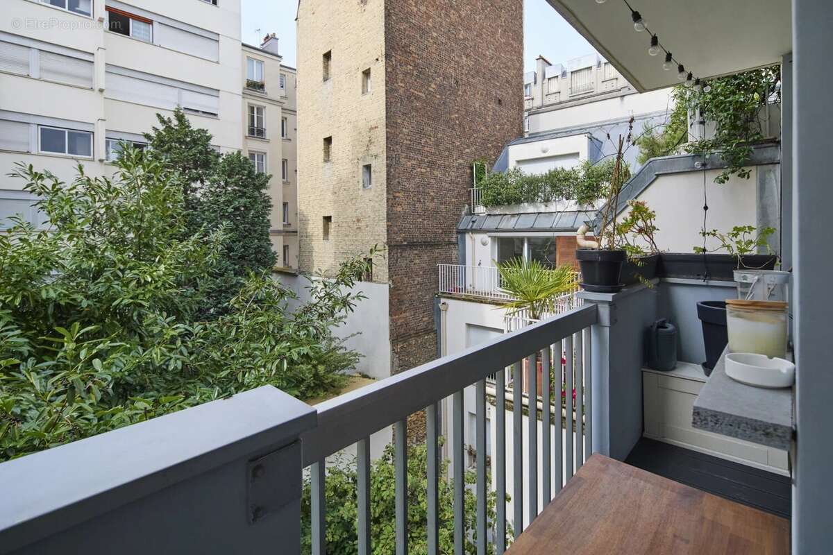 Appartement à PARIS-18E