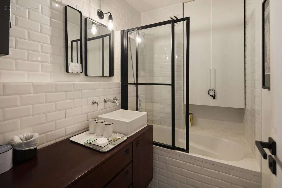 Appartement à PARIS-18E