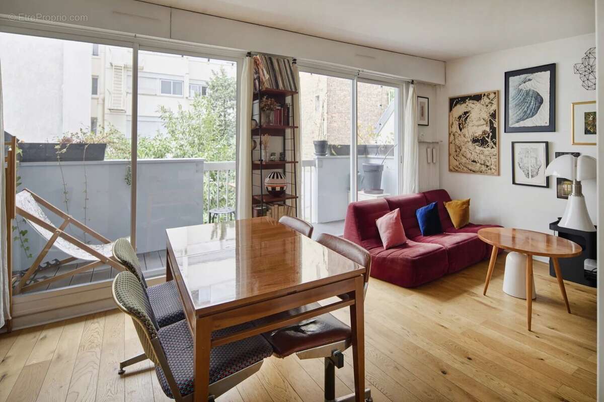 Appartement à PARIS-18E