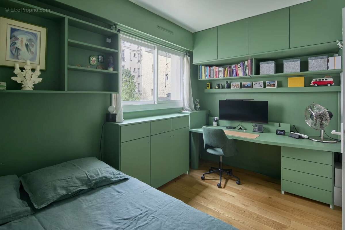 Appartement à PARIS-18E