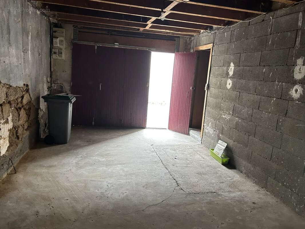 Maison à ARNAC-LA-POSTE