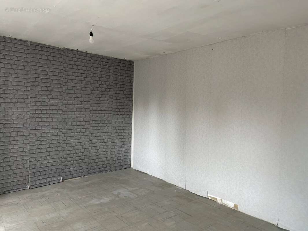 Maison à ARNAC-LA-POSTE