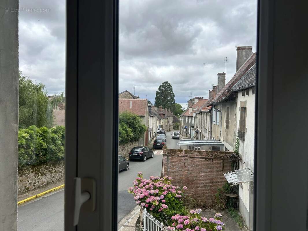 Maison à ARNAC-LA-POSTE