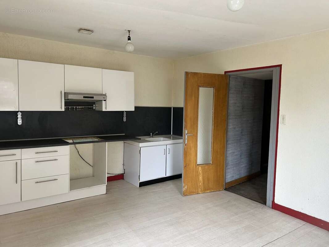 Maison à ARNAC-LA-POSTE