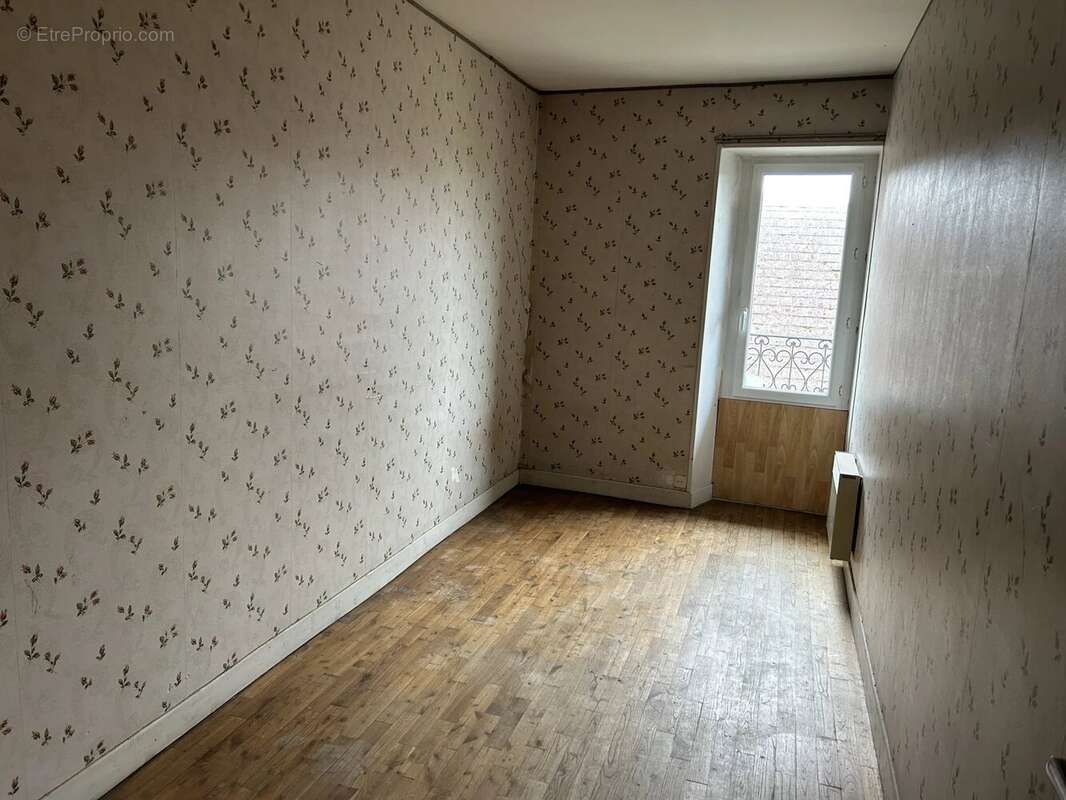 Maison à ARNAC-LA-POSTE