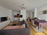 Appartement à VOISINS-LE-BRETONNEUX