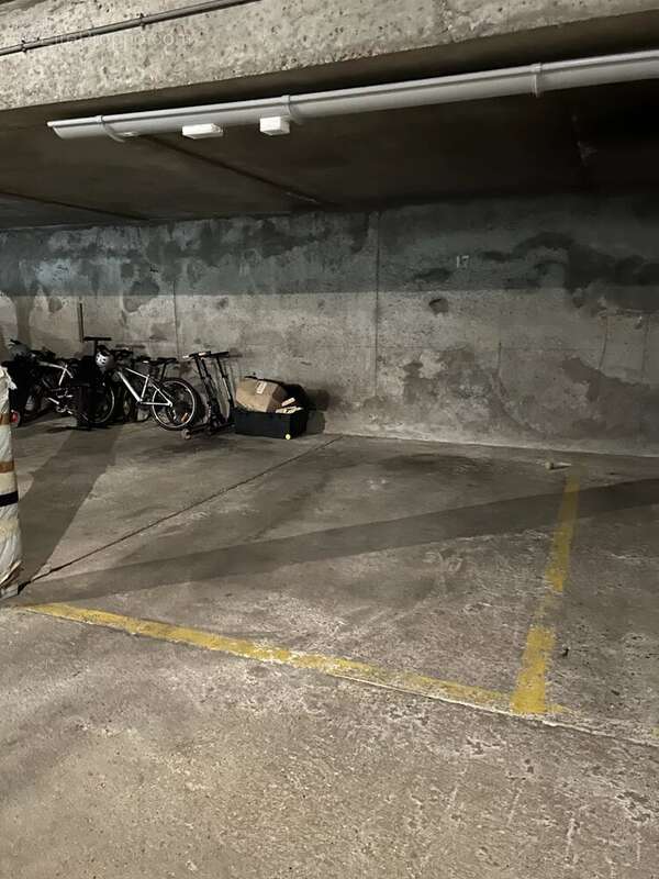 Parking à RUEIL-MALMAISON