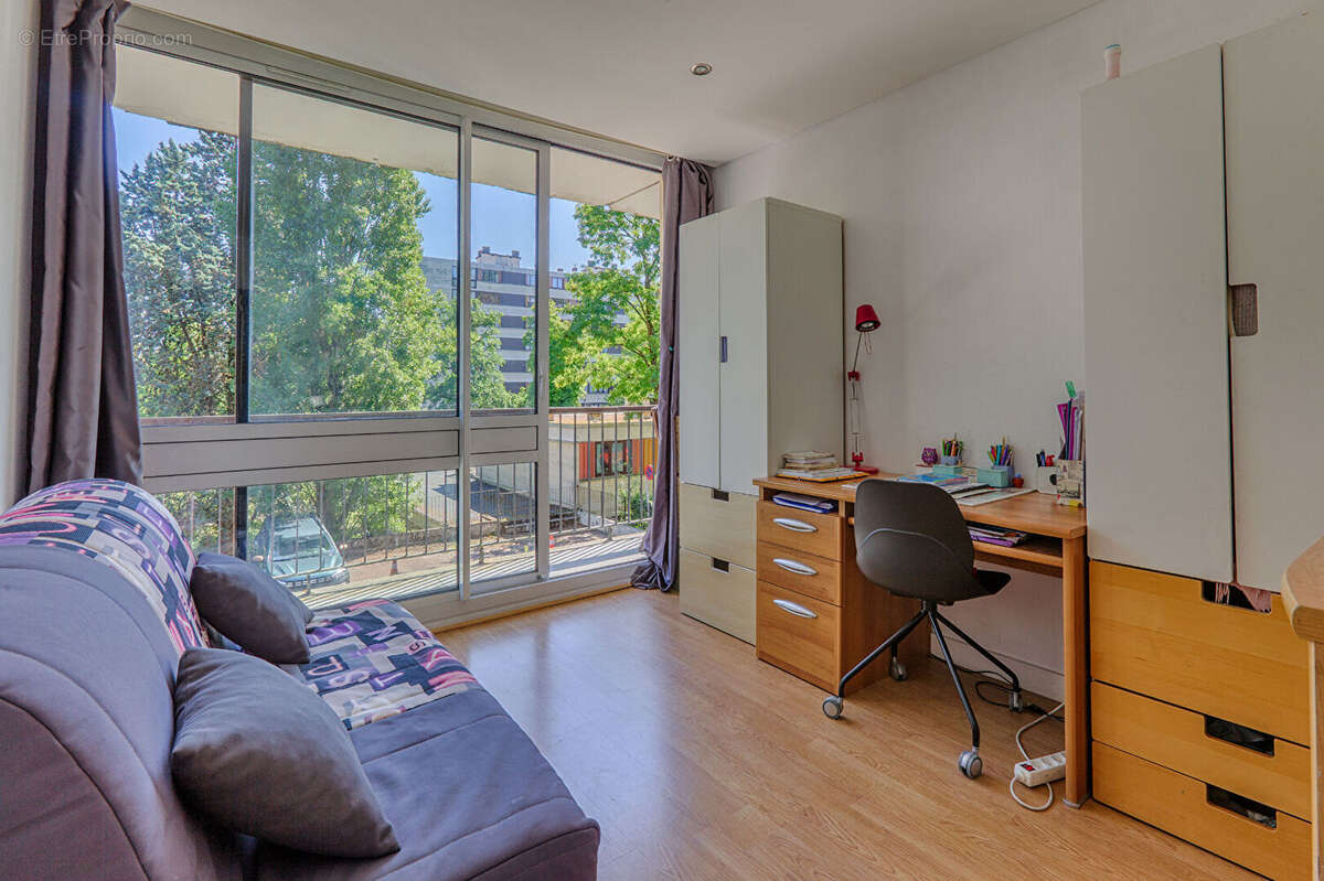 Appartement à FONTENAY-LE-FLEURY