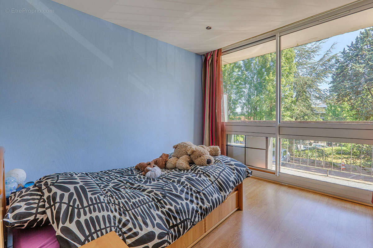 Appartement à FONTENAY-LE-FLEURY