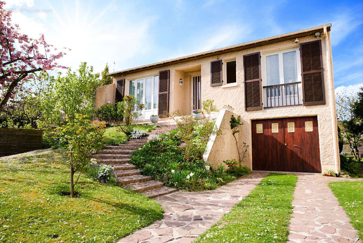 Maison à VILLEBON-SUR-YVETTE