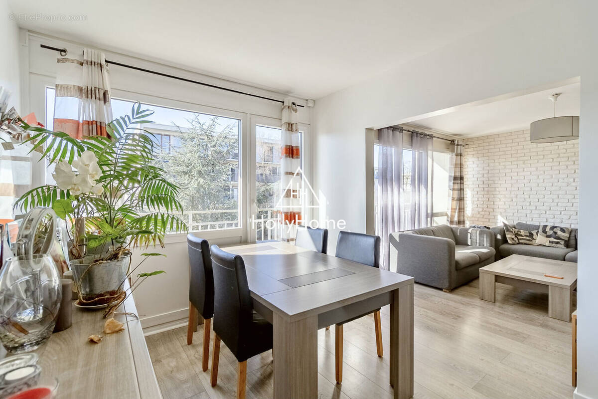 Photo 1 - Appartement à VELIZY-VILLACOUBLAY