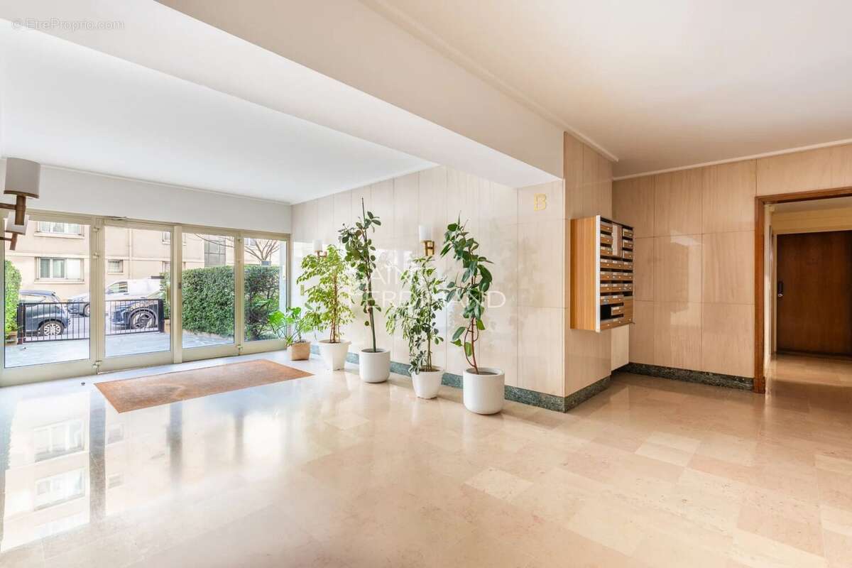 Appartement à PARIS-15E