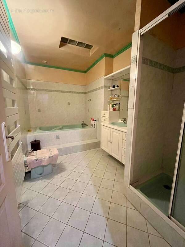 Maison à VIEU-D'IZENAVE