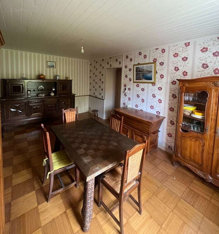 Maison à VIEU-D'IZENAVE