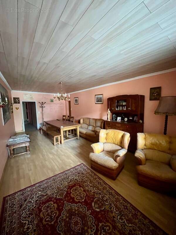 Maison à VIEU-D'IZENAVE