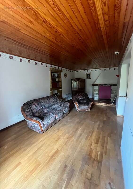 Maison à VIEU-D'IZENAVE