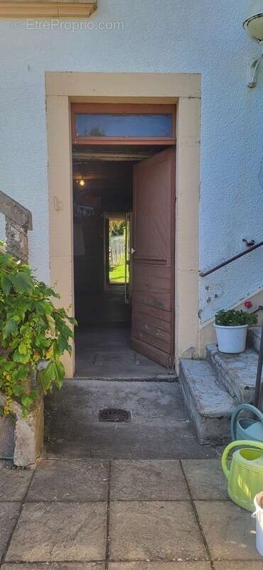 Maison à FONTENOY-LE-CHATEAU