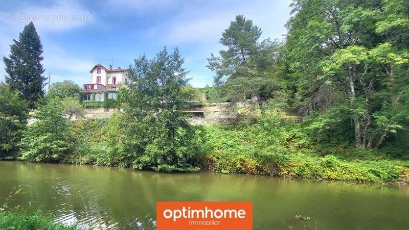 Maison à FONTENOY-LE-CHATEAU