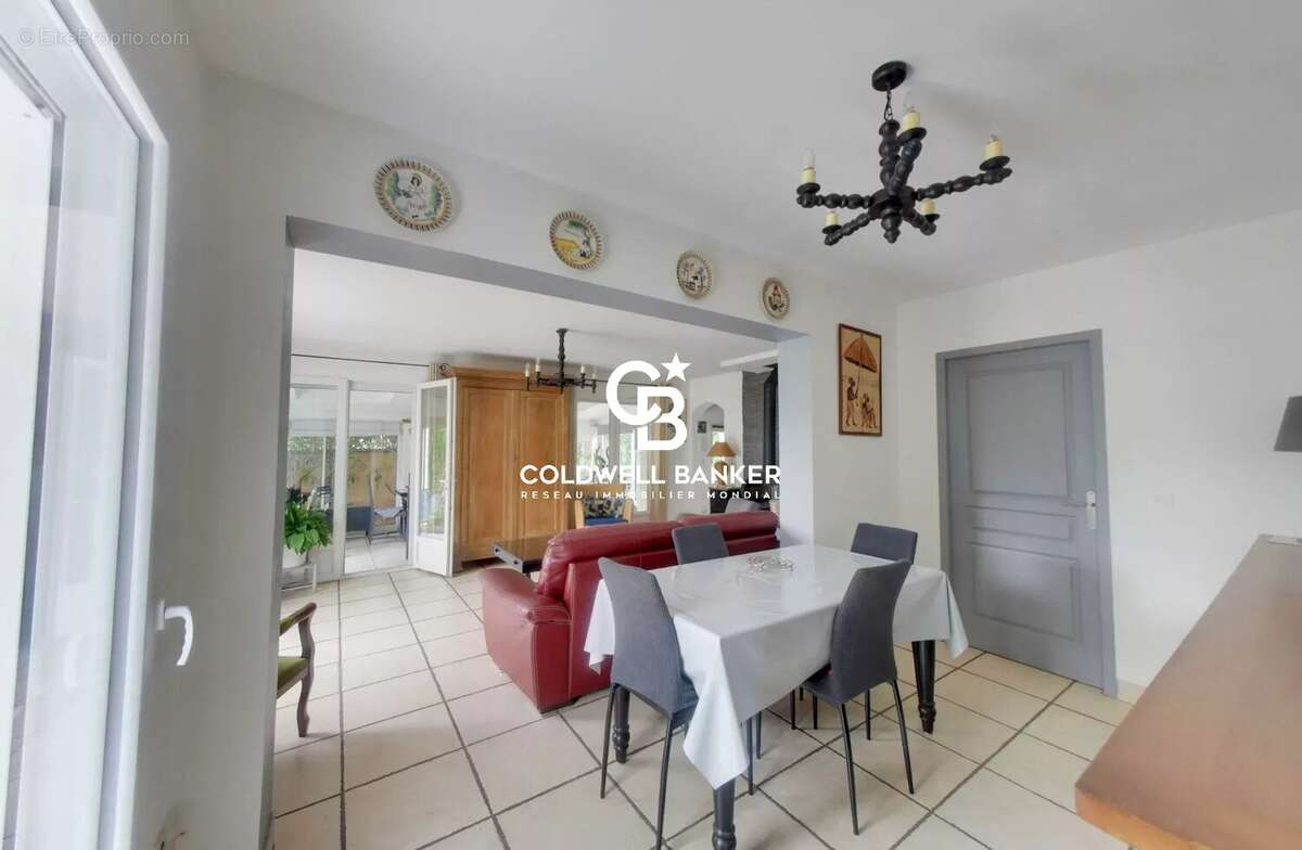 Maison à SAINT-CYPRIEN