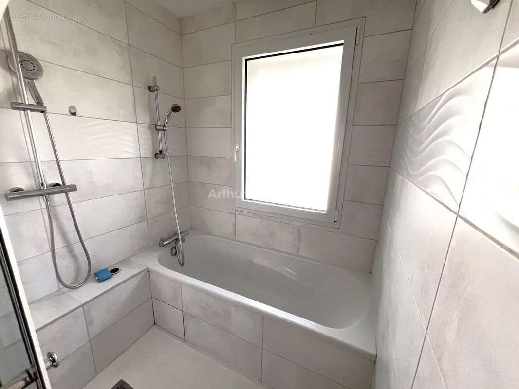 Appartement à VIVIERS-DU-LAC