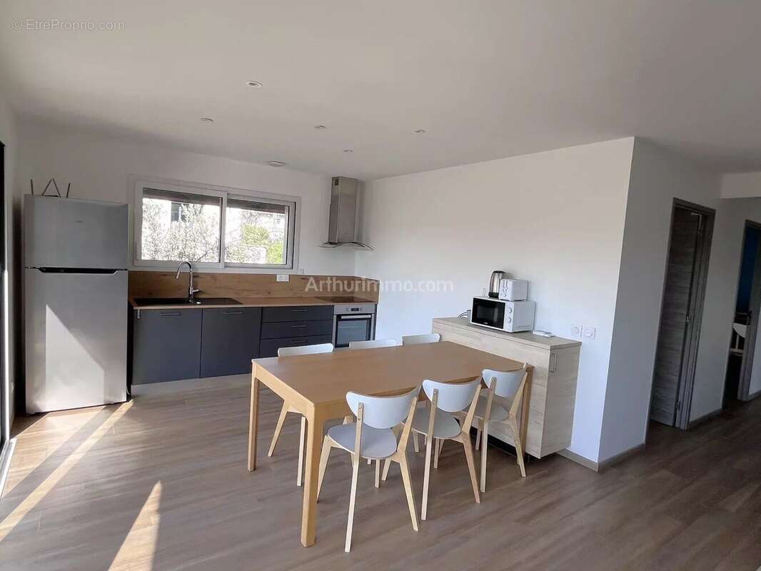 Appartement à VIVIERS-DU-LAC