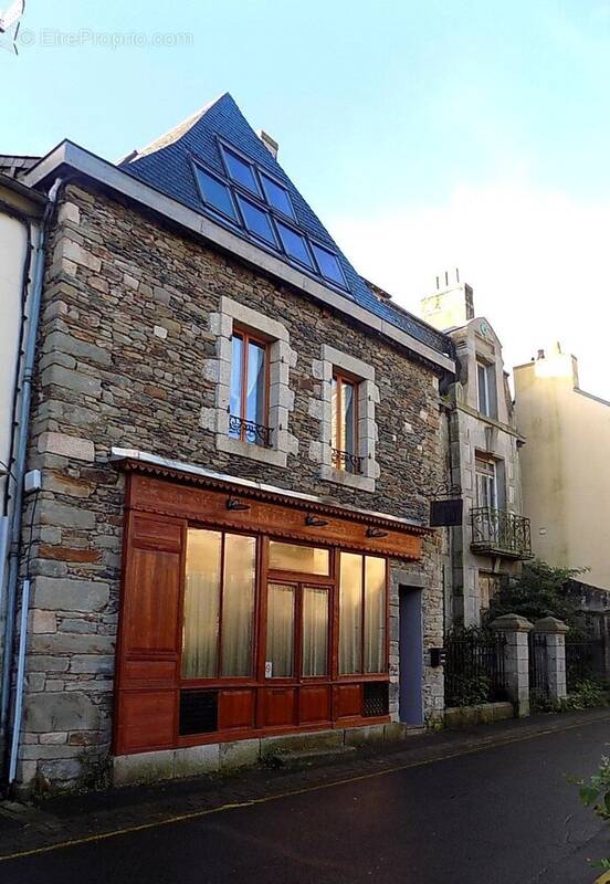 Maison à CARHAIX-PLOUGUER