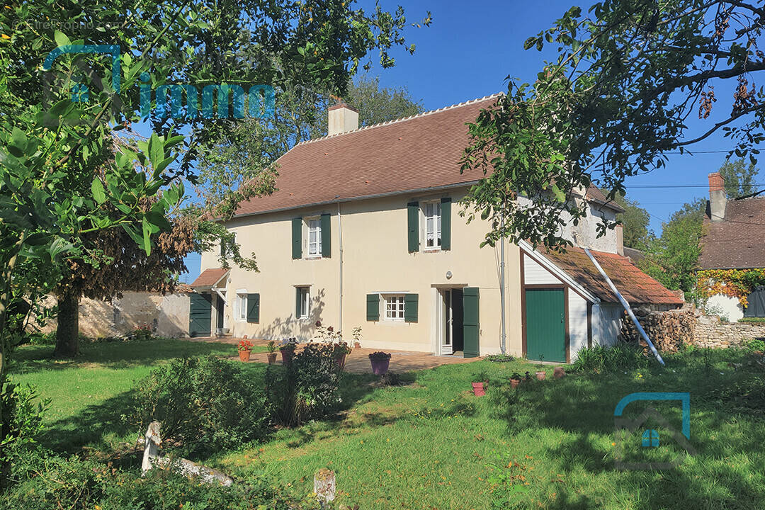 Maison à MEHUN-SUR-YEVRE