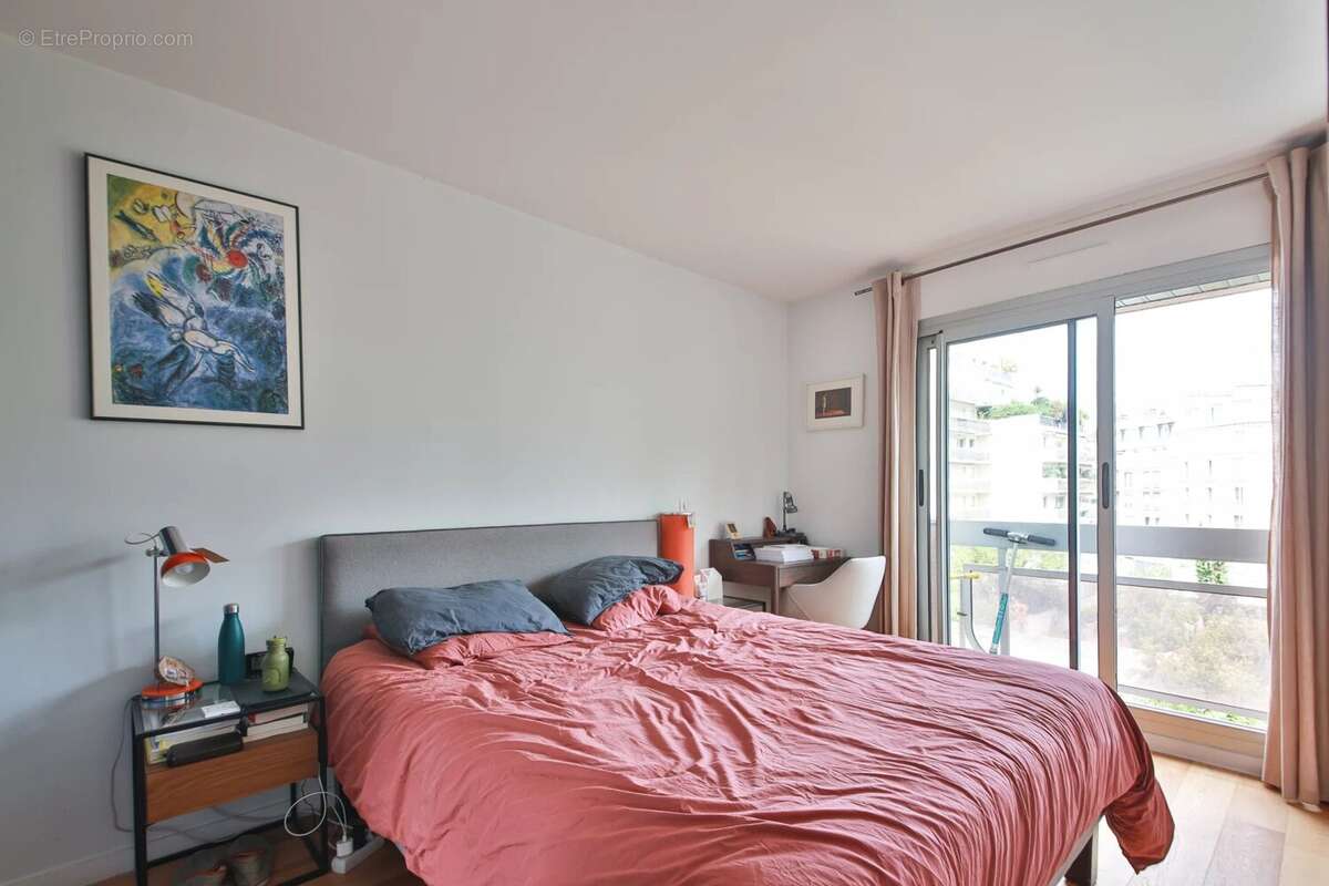 Appartement à PARIS-17E