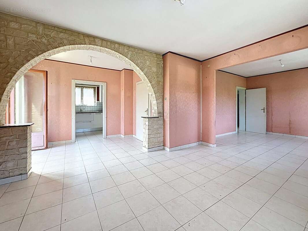 Maison à LORRY-LES-METZ