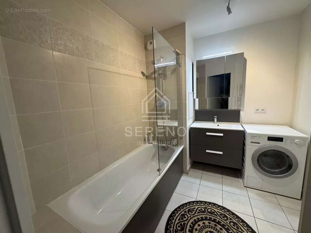 Appartement à PARIS-20E