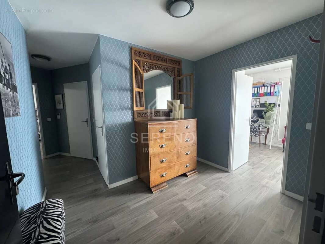 Appartement à PARIS-20E