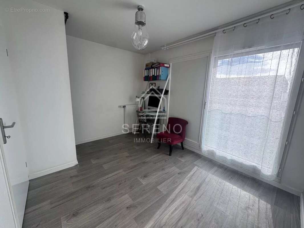 Appartement à PARIS-20E