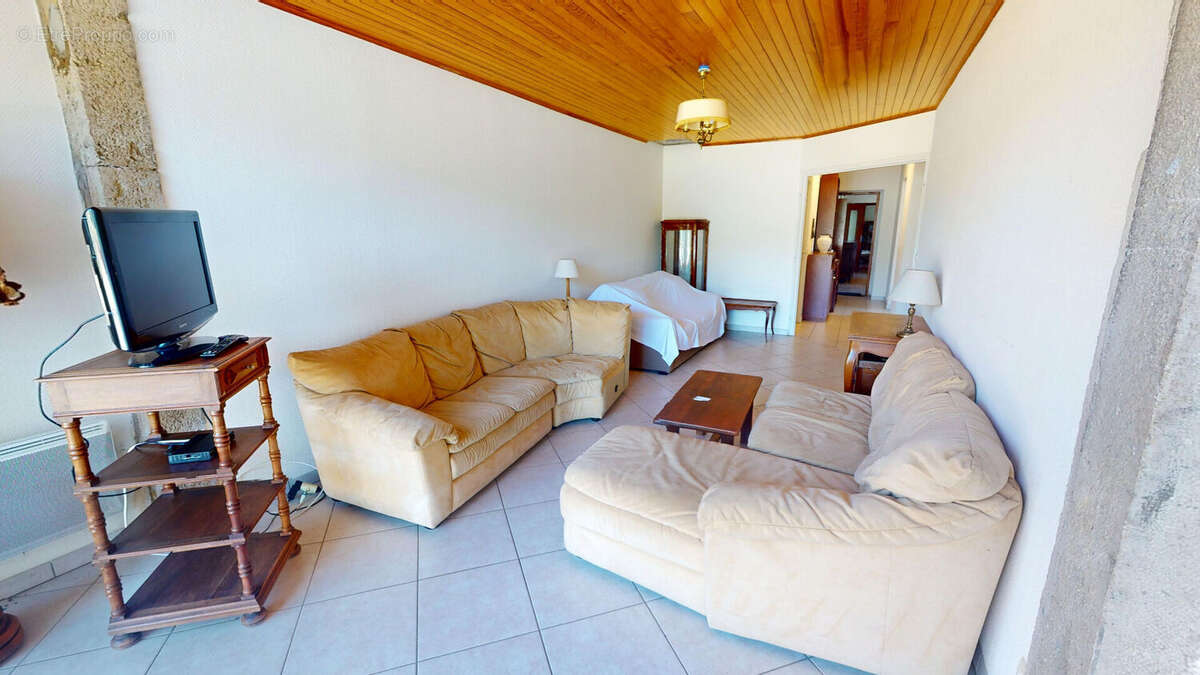 Maison à SAINT-MARTIN-DU-FRENE