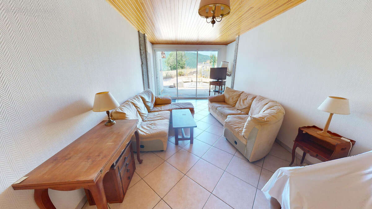 Maison à SAINT-MARTIN-DU-FRENE