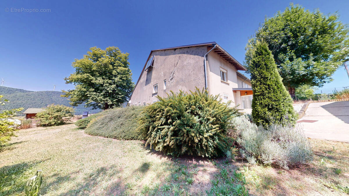 Maison à SAINT-MARTIN-DU-FRENE