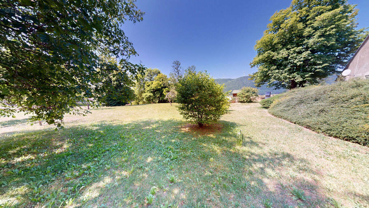 Maison à SAINT-MARTIN-DU-FRENE