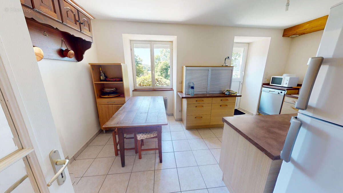 Maison à SAINT-MARTIN-DU-FRENE