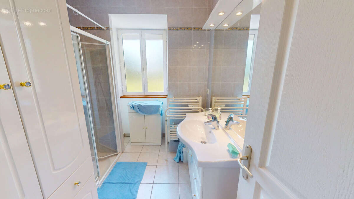 Maison à SAINT-MARTIN-DU-FRENE