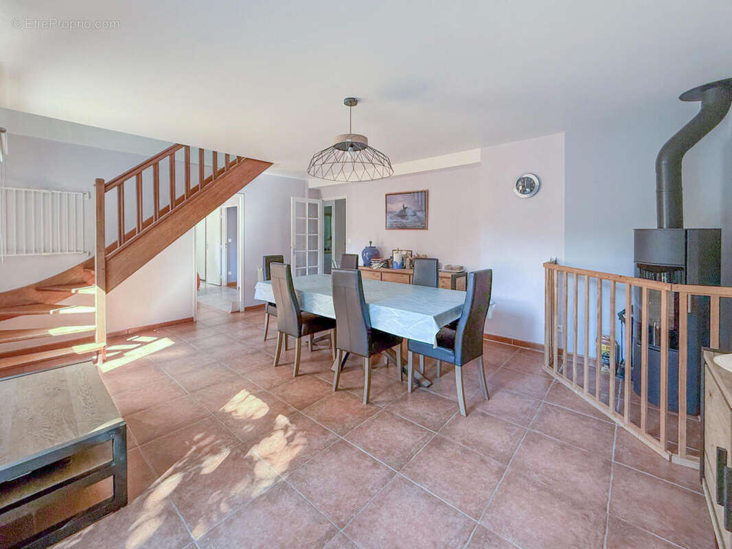 PAIX 13 - Maison à BETTON