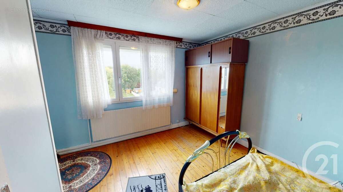 Maison à SAINT-QUENTIN