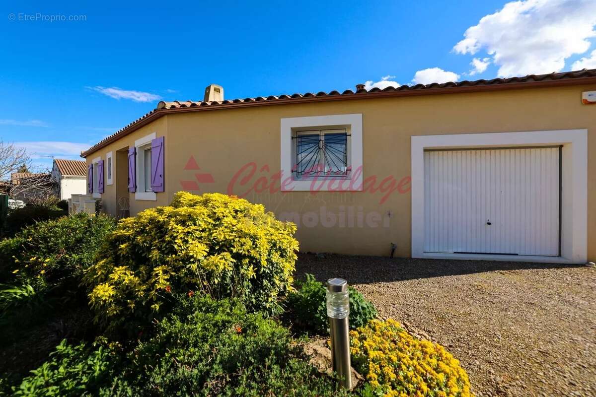 Maison à SAINTE-VALIERE