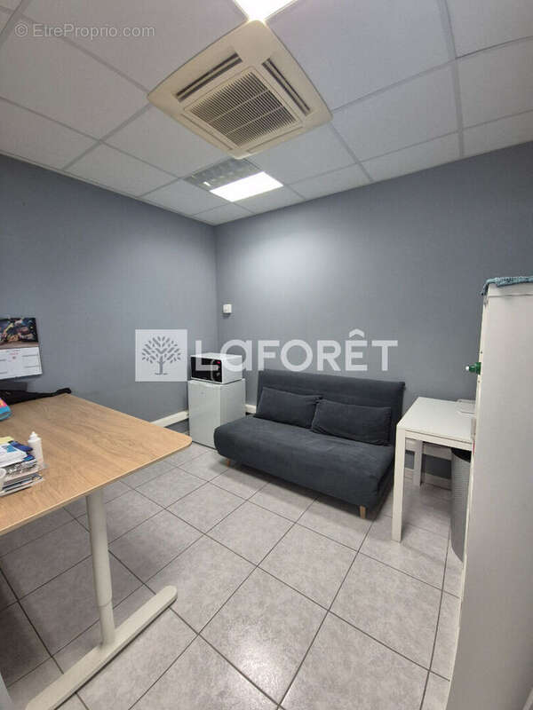 Commerce à MOUANS-SARTOUX