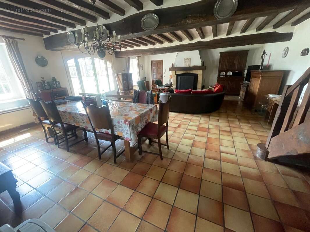 Maison à SAINT-MARDS-DE-FRESNE